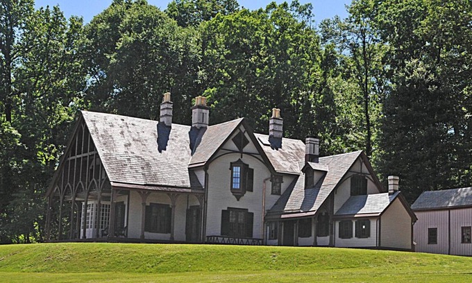 Parsippany House | Come Create Memories w/ Fun-filled Adventures at this Paradise! Free Parking