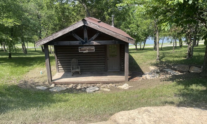 Gallatin Cabin | Come enjoy nature in our luxury studio cabins in Gallatin Missouri