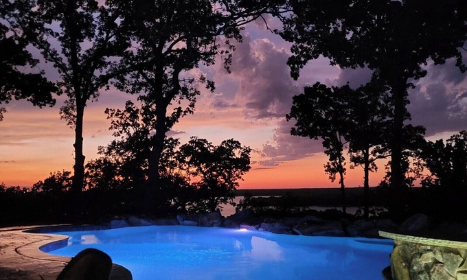 Mead House | Come enjoy the breathtaking views from the High Country Retreat