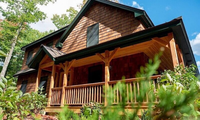 Weare Resort | Come stay at our four season resort!