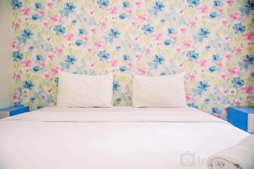 Pluit Apartment | Comfort 1BR with Wardrobe Room at Green Bay Pluit Apartment By Travelio