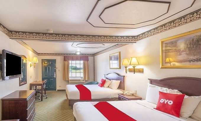 Three Rivers House | Comfort and Convenience! 2 Great Units, Free Parking, Pets Allowed!