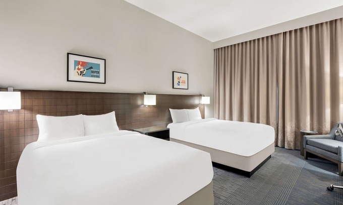Bee Cave Resort | Comfort and Relaxation! 4 Modern Units, Near Bee Cave Central Park, Pet-Friendly