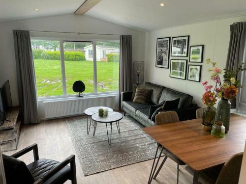 Lathum Ski Chalet | Comfort chalet on a recreational lake