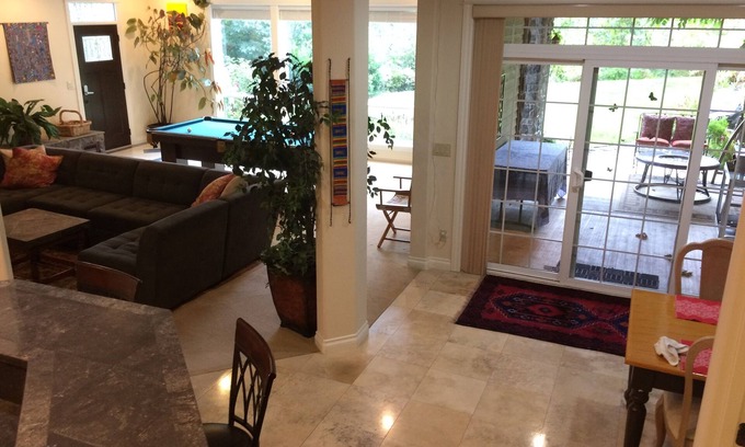 Beaverton Apartment | Comfort Close To Portland, Wine Country, Beaches, Rivers, And Mt. Hood