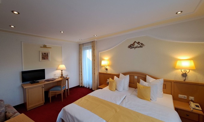 Alberschwende House | Comfort double room with balcony - Schedlers Löwenhotel Garni*