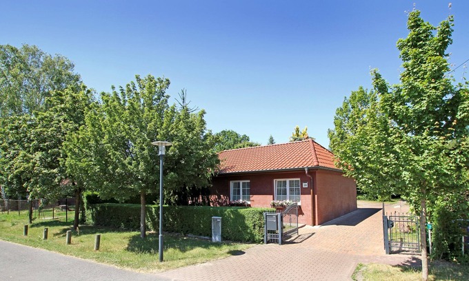 Honower Siedlung House | Comfort holiday home in Berlin, in a quiet convenient suburban location S- and subway