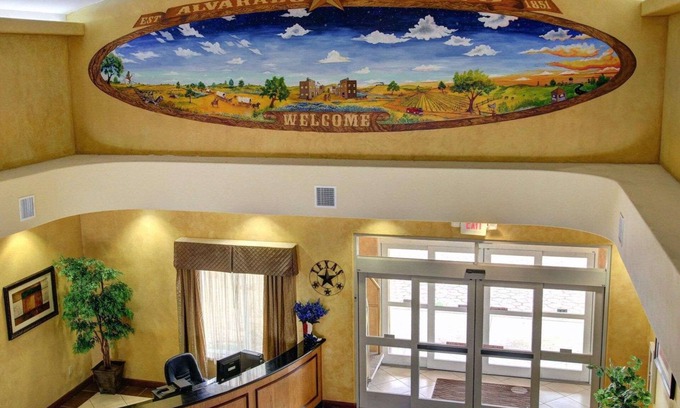 Alvarado Hotel | Comfort Inn And Suites Alvarado