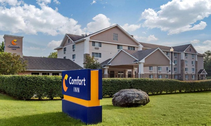 Griswold Hotel | Comfort Inn of Griswold