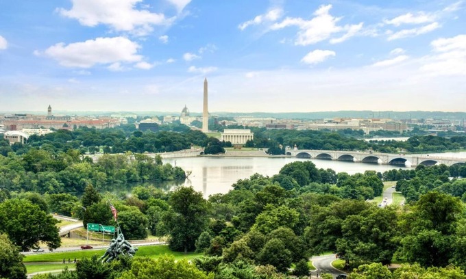 Radnor - Fort Myer Heights House | Comfort Meets Affordability at Red Lion Hotel Rosslyn Iwo Jima! Pets Allowed!