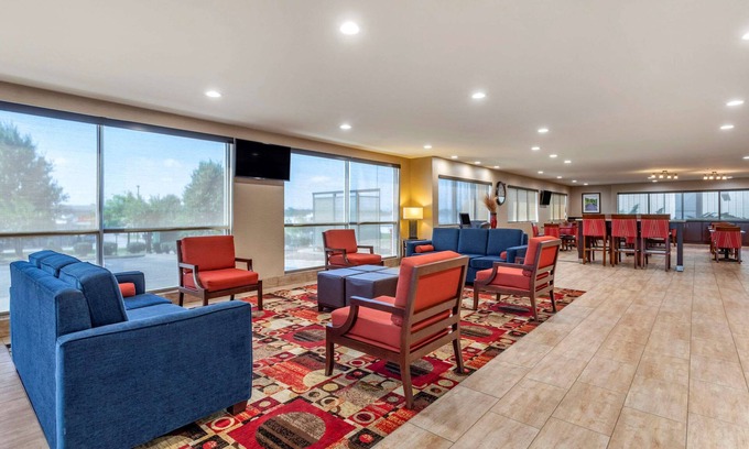 Florence Hotel | Comfort Suites Florence Shoals Area