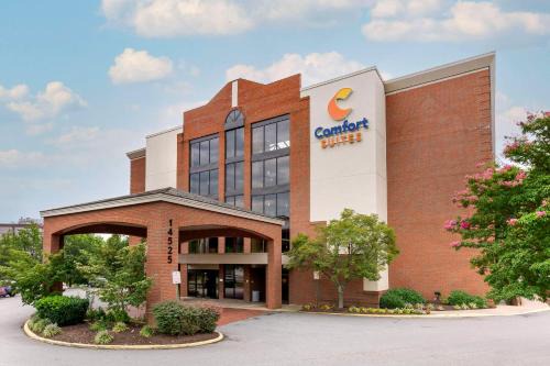 Dale City Hotel | Comfort Suites Near Potomac Mills