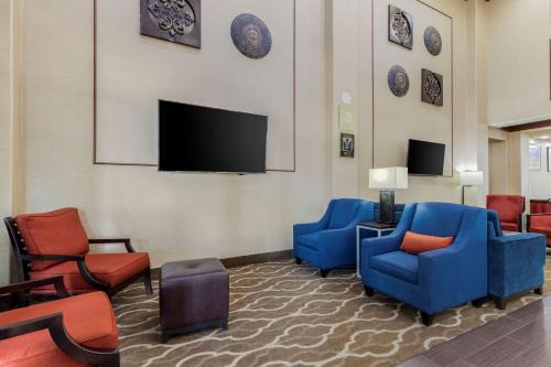 McNeil Hotel | Comfort Suites Pflugerville - Austin North