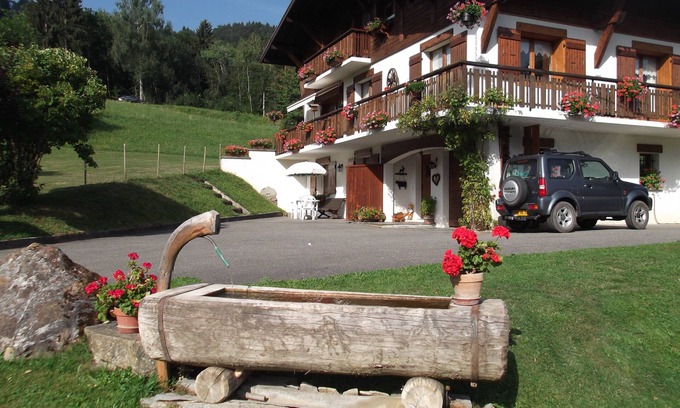 Saint-Gervais-les-Bains Apartment | Comfortable 61 m² apartment in chalet with Mont Blanc view