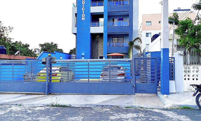San Pedro de Macoris Apartment | Comfortable and luxurious apartment with swimming pool, 3 minutes from jumbo supermarket.