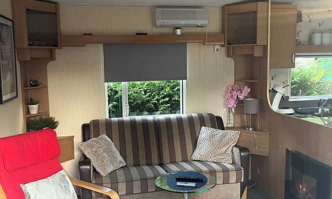 Schoonloo Ski Chalet | Comfortabel Chalet in Schoonloo met fietsen, airco en buitenzwembad!
