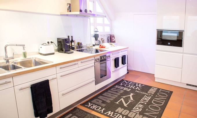 Eschweiler Apartment | Comfortable 110 sqm in 2-family house with separate entrance, great view, SW balcony