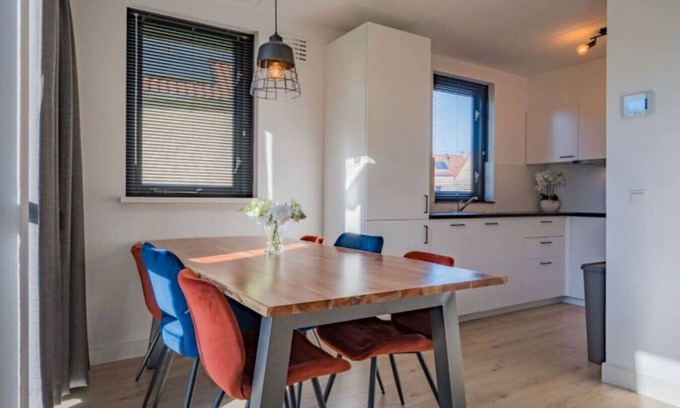 Ewijk House | Comfortable 6p vacation home with charging station