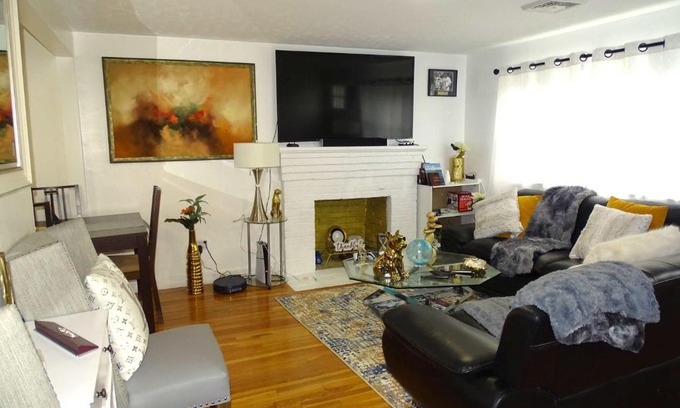 Randolph House | Comfortable and Convenient 3 Bed Home