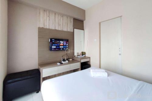 Semarang Apartment | Comfortable and Modern 1BR without Living Room at Amartha View Apartment By Travelio