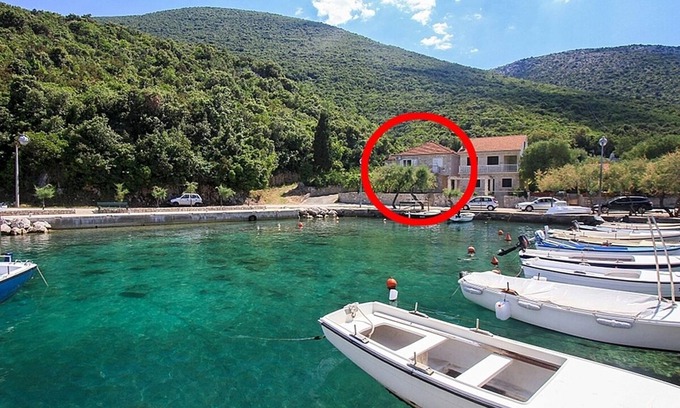 Orebic Apartment | Comfortable and spacious apartment near beach Cove Velika Prapratna, Pelješac (A-4515-c)