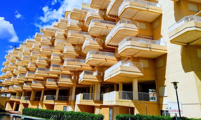 Xeraco Apartment | Comfortable apartment with a large terrace and a fantastic view of the sea and the mountains!