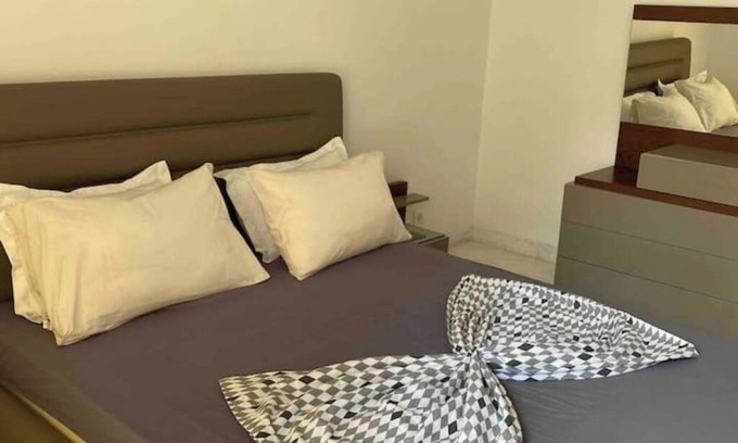 El Menzah 8 Apartment | Comfortable apartment with private parking