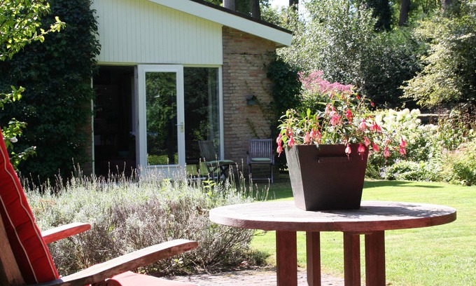 Vught Apartment | Comfortable apartment with terrace in rural setting
