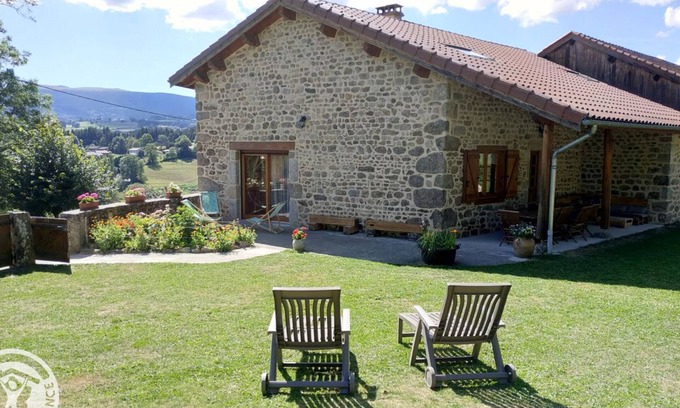 Chalmazel-Jeansagniere Cottage | Comfortable cottage with sauna, fireplace, garden, near ski resort