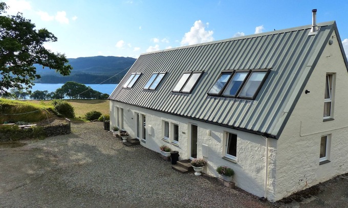 Dalmally Cottage | Comfortable Cottage for 2 in the Heart of Argyll on a farm by lovely Loch Awe