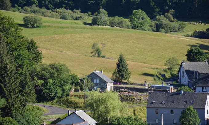 Espinchal House | Comfortable cottages in Auvergne 4-6 people