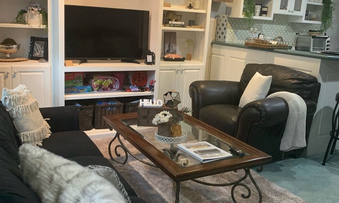 Lilburn House | Comfortable, Cozy, & Private Basement Suite Near Stone Mtn & Downtown Lilburn