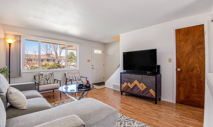 Northeast Colorado Springs House | Comfortable duplex with enclosed back yard, WiFi, firepit, & great location