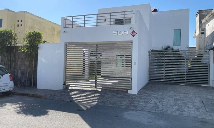 Ciudad Madero House | Comfortable family home close to the beach and with a large yard for your pet.