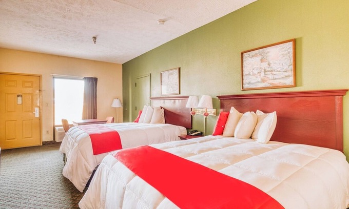 Grenada Hotel | Comfortable Grenada Room w/Nearby Dining, Pet-Friendly + Free Parking