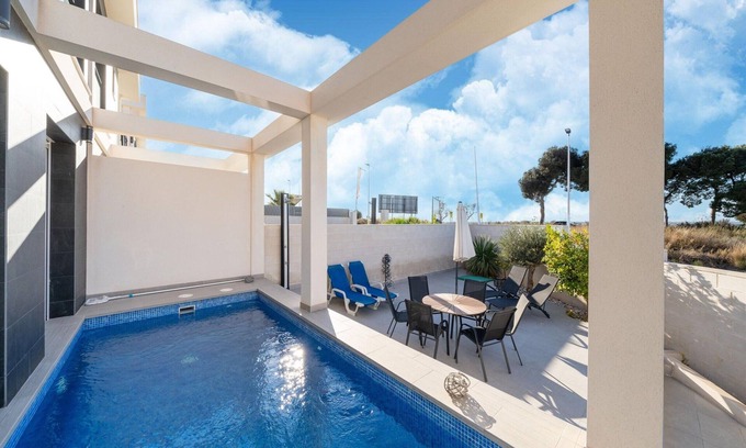 Gran Alacant Villa | Comfortable Home With a Private Pool