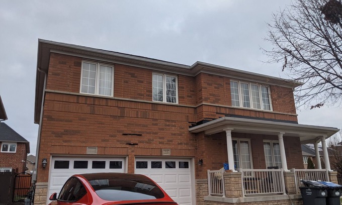 Brampton Apartment | Comfortable homely stay while travelling