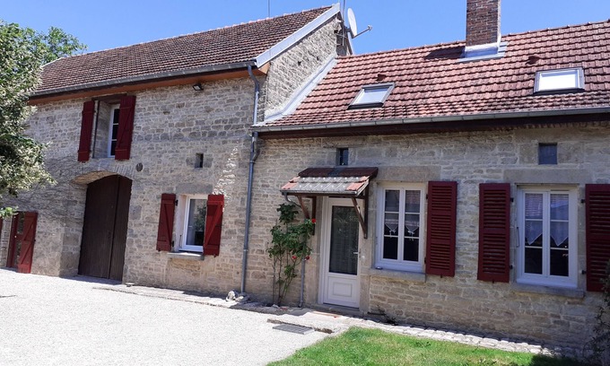 Sennevoy-le-Bas House | Comfortable house in the countryside near Chablis and Champagne