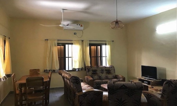 Lome House | Comfortable house in the heart of Sanguéra in the local atmosphere