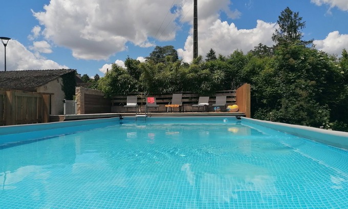 Nalliers House | Comfortable house with swimming pool and wooded grounds near the river
