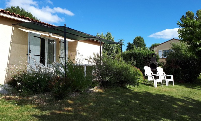 Salviac House | Comfortable house with heated pool between Sarlat and Cahors
