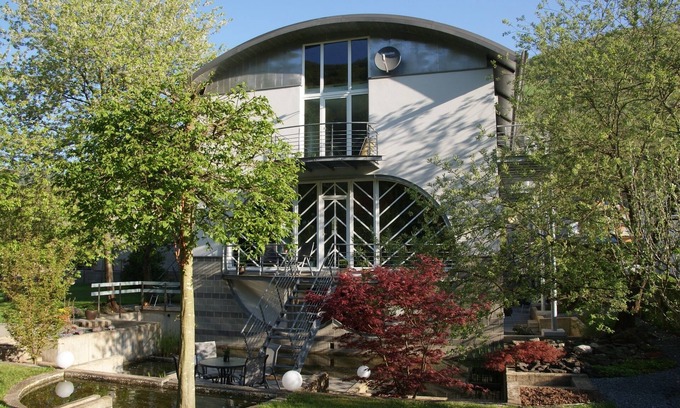 Alf Apartment | Comfortable, modern apartment between vineyards and forest