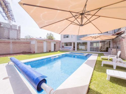 Cocoyoc House | Comfortable Retreat in Cocoyoc Pool & BBQ