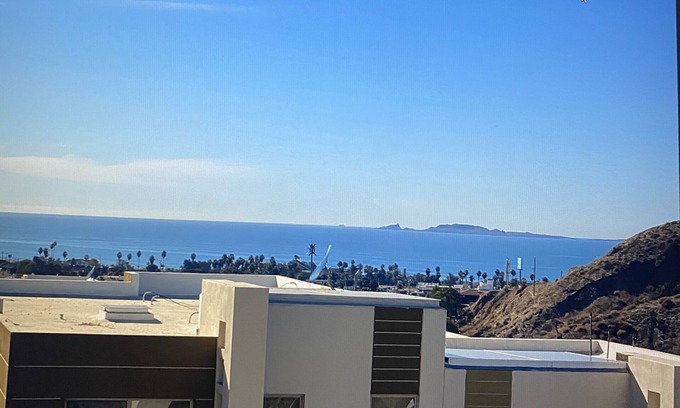 Colinas del Mar House | Comfortable safe gated community, located 12 min away from Valle de Guadalupe.
