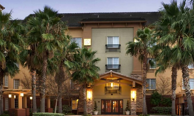 Milpitas Hotel | Comfortable Suite w/breakfast Near Major Silicon Valley Attractions