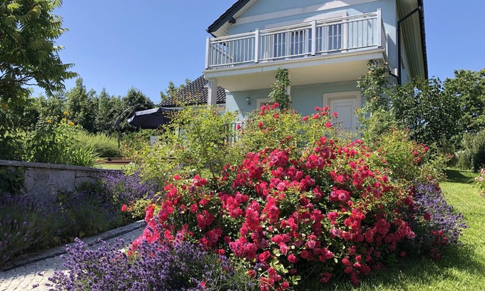 Wiselka Villa | Comfortable villa for 6 people with lake view and beautiful garden