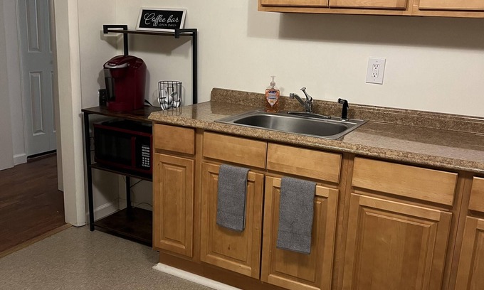 Clifton Park Apartment | Comfy 2 Bedroom in Convenient Clifton Park Location