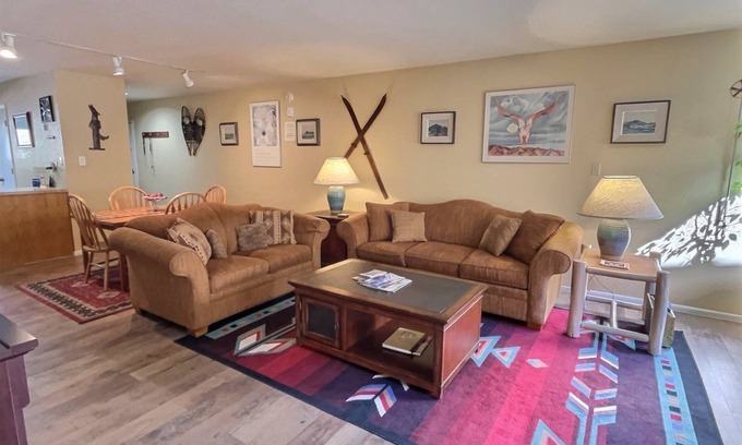 Taos Ski Valley Condo | Comfy and Close to the Fun at Taos Ski Valley