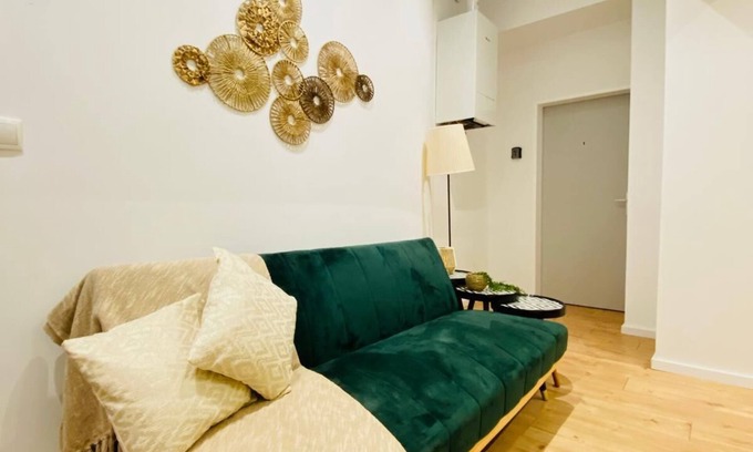 Ottakring Apartment | Comfy and Scenic 4BR Stay in Ottakring