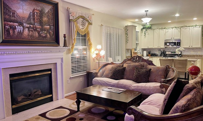 Montclair House | Comfy Deluxe Getaway Resort
